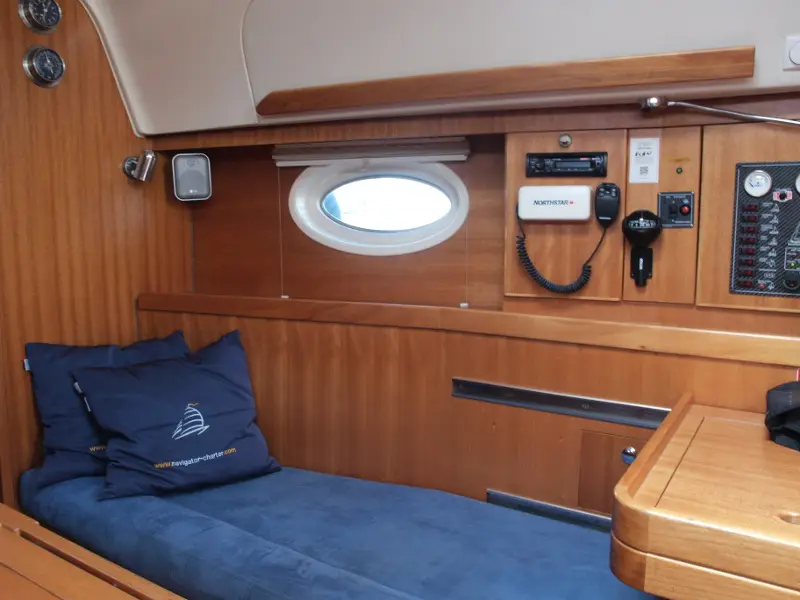 Sea Bird, Interior image