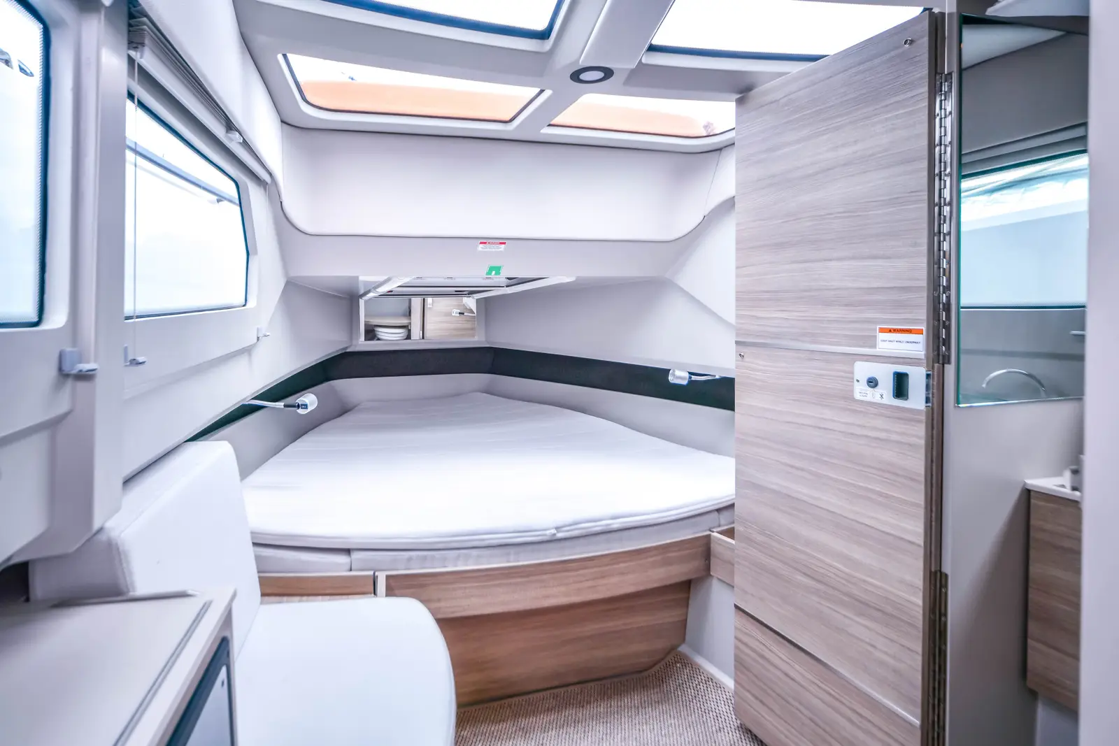 LEVIATHAN, photograph 9
