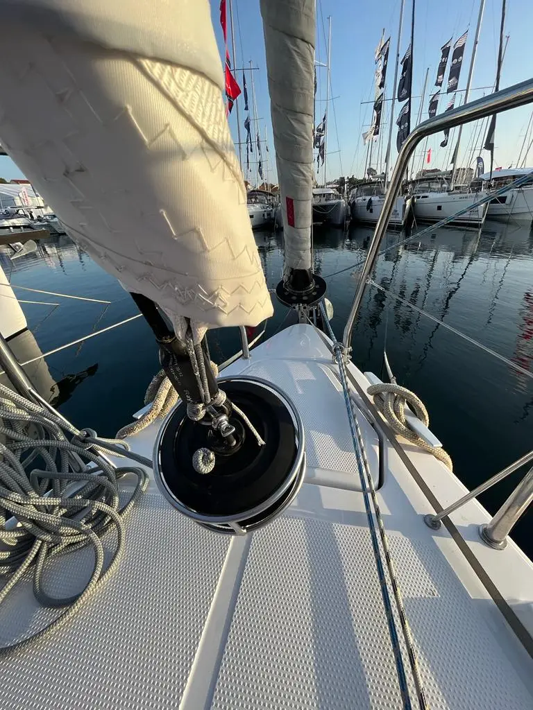 ULTRA FIRST, photograph 16