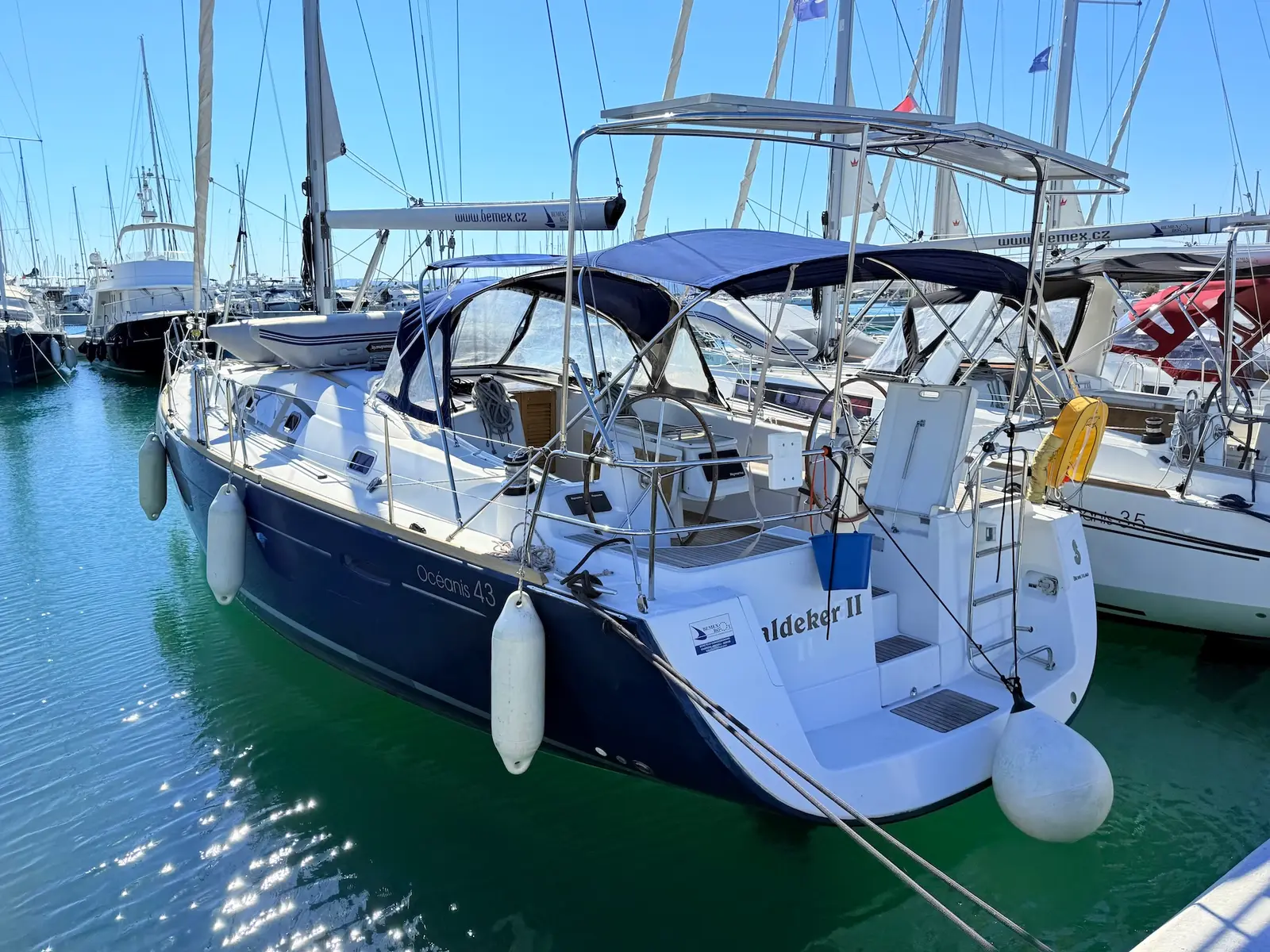 Valdeker II, Main image