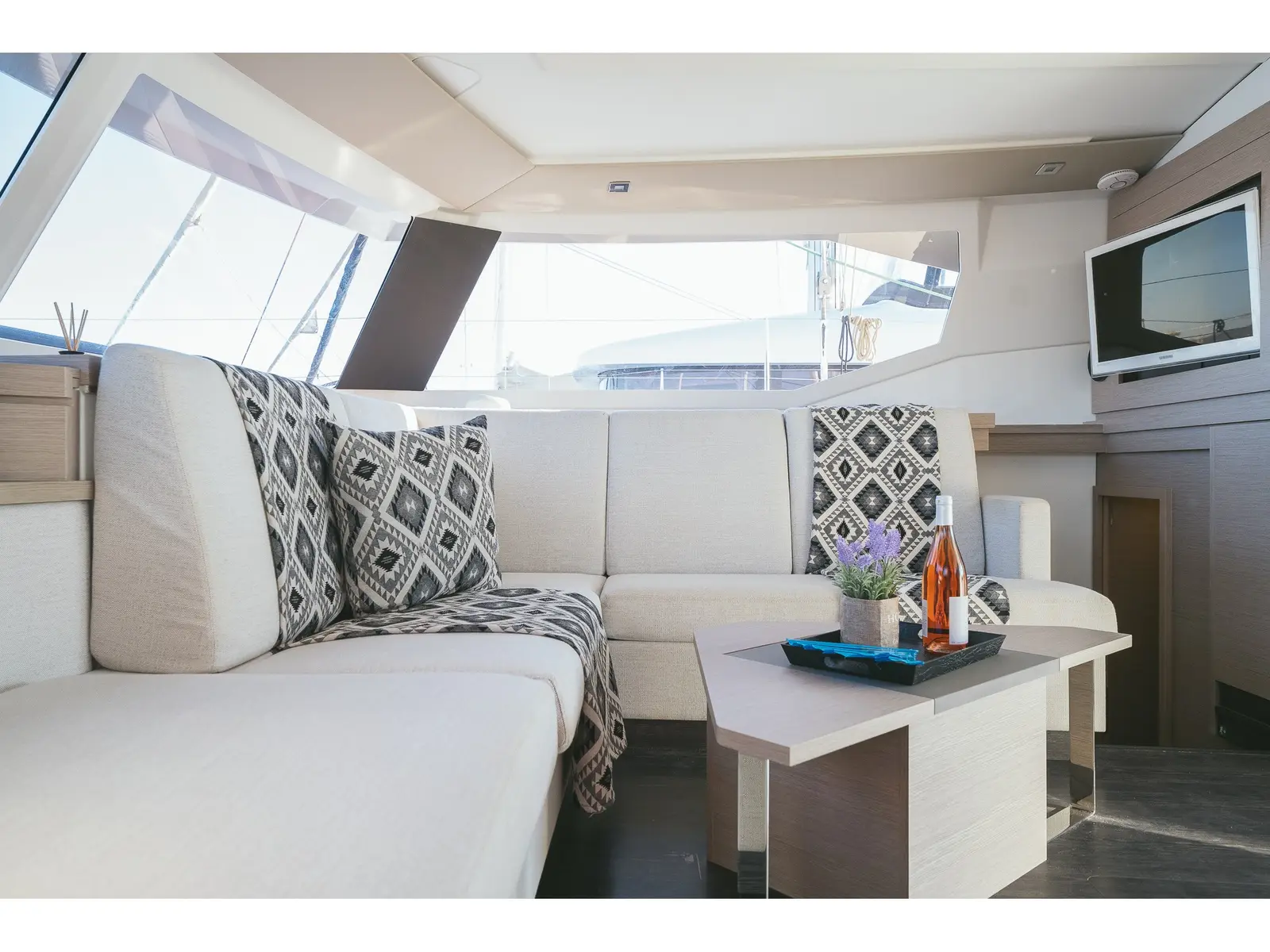 AquaSpirit, Interior image