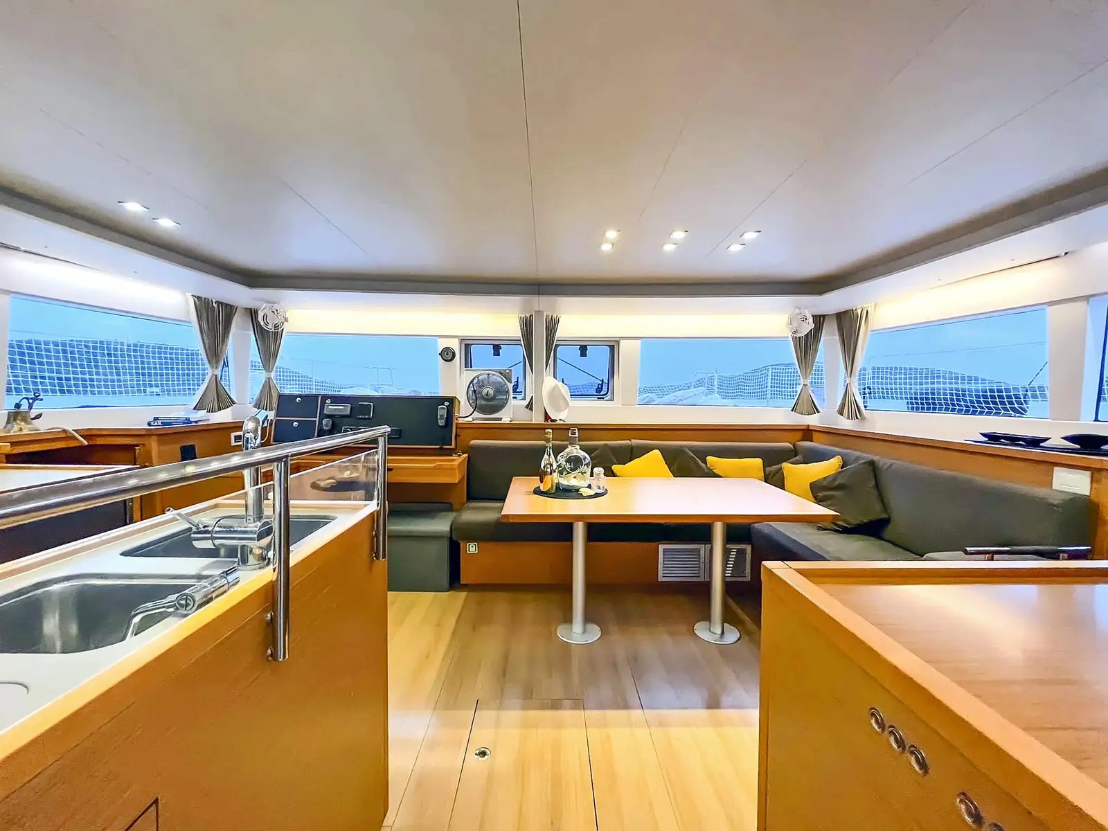 Black Duck, Interior image