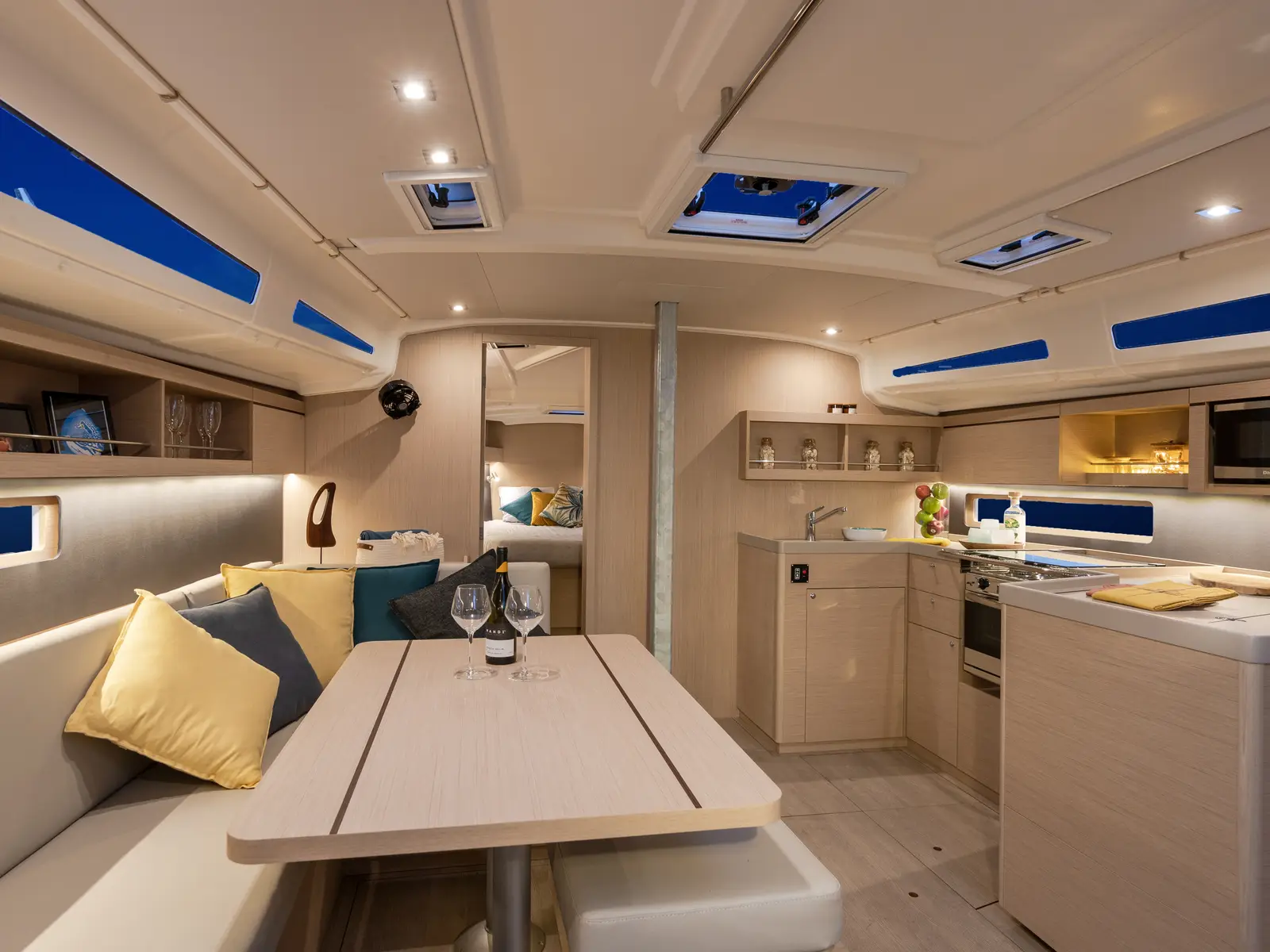 Moorings 42.3 Club, Interior image