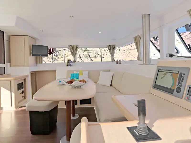 AF-LAG400, Interior image