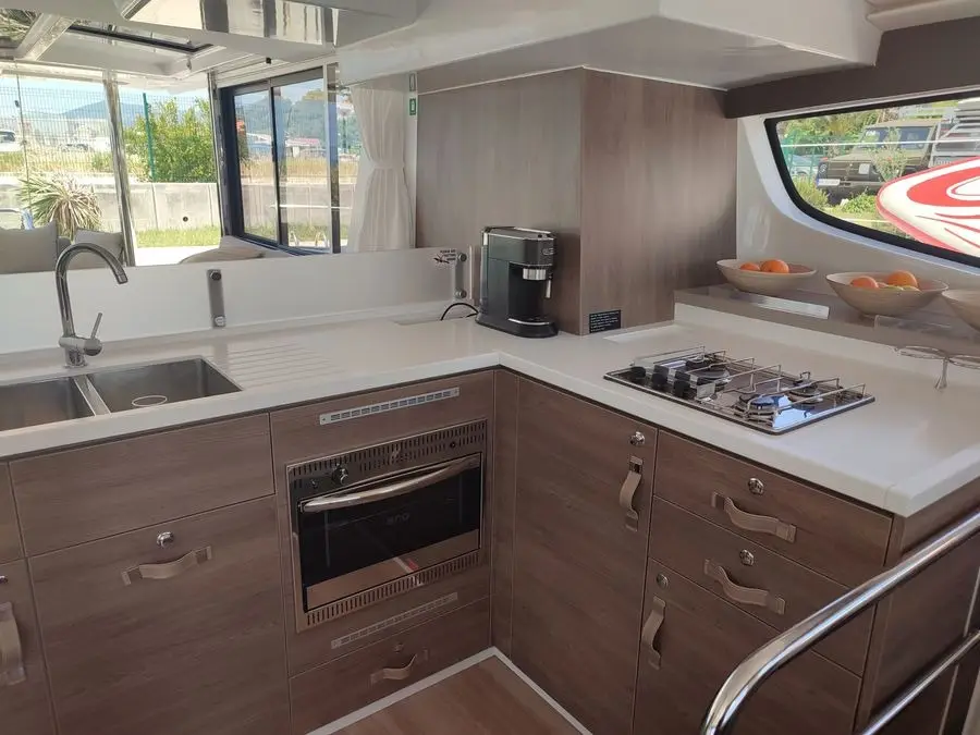 Jako 2, Interior image