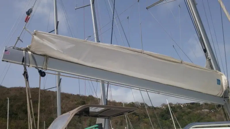 Trixi, Sail
