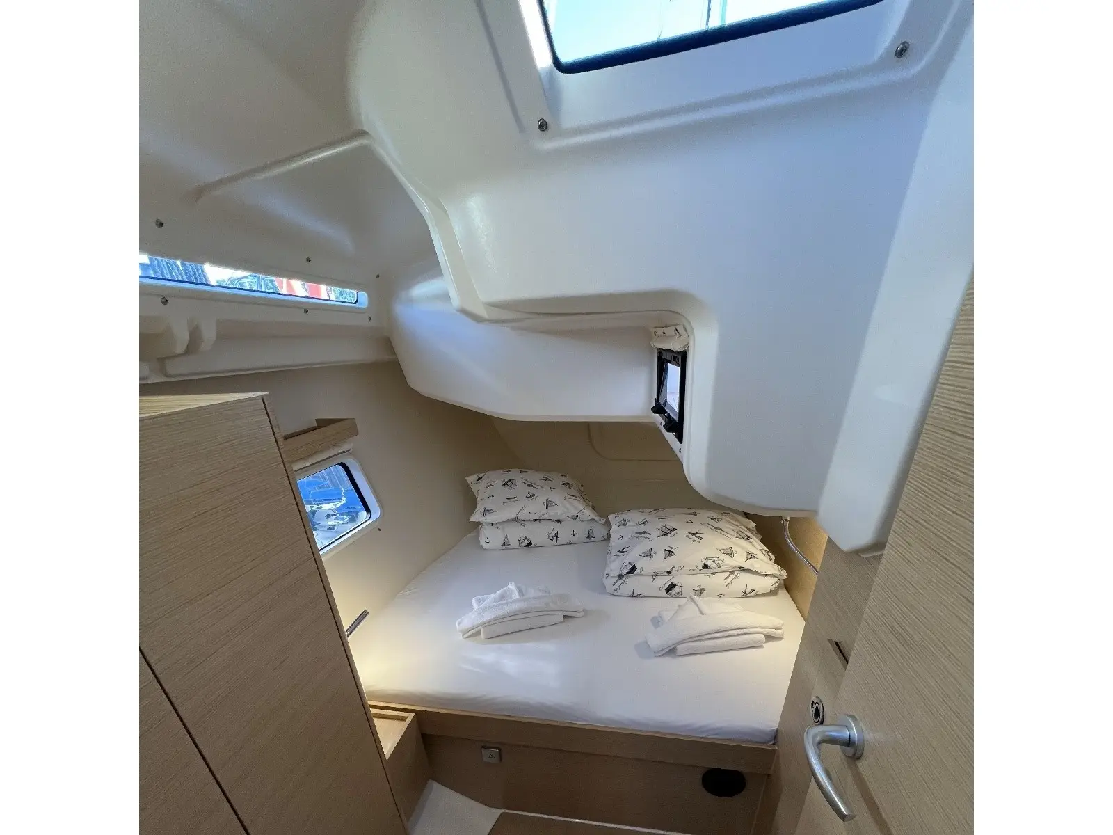Sea Dream, Interior image