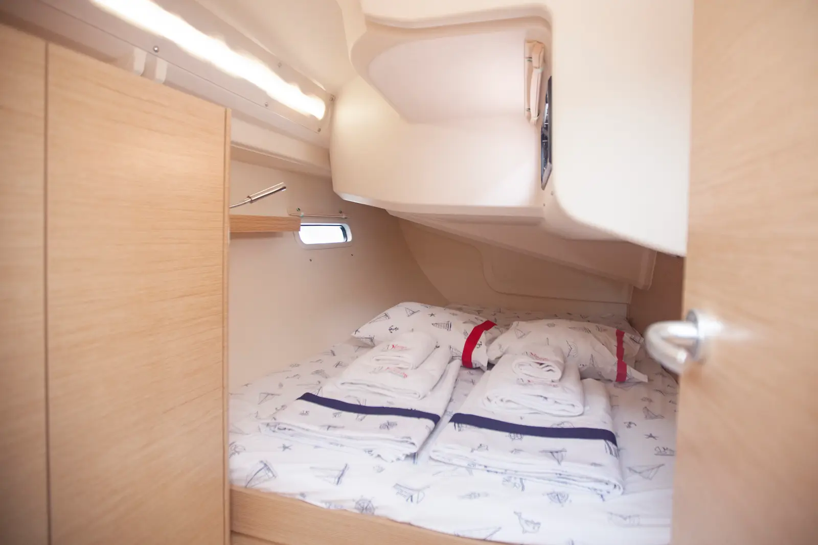 Atlas, Aft Cabin (starboard side)