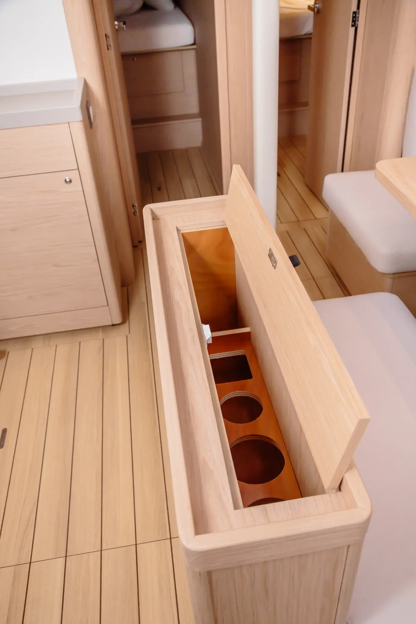 Alke - Standard line, interior