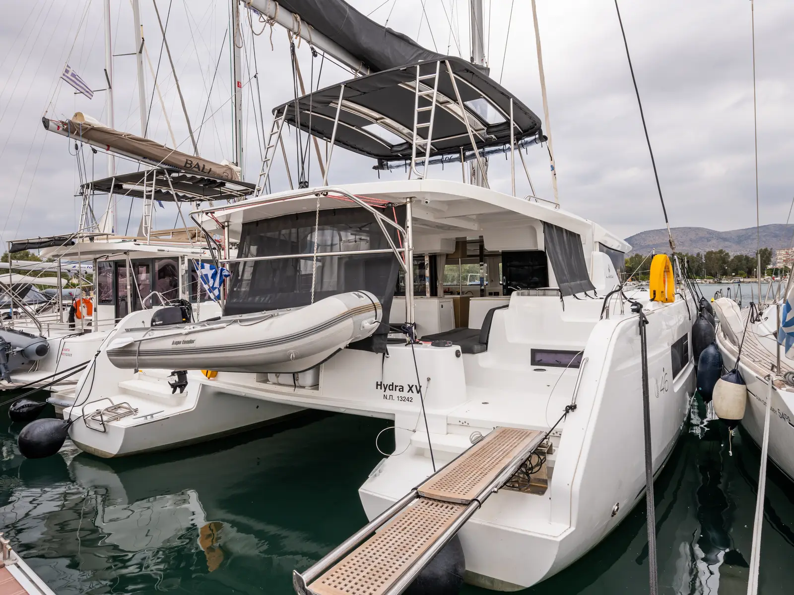 Hydra XV, Main image