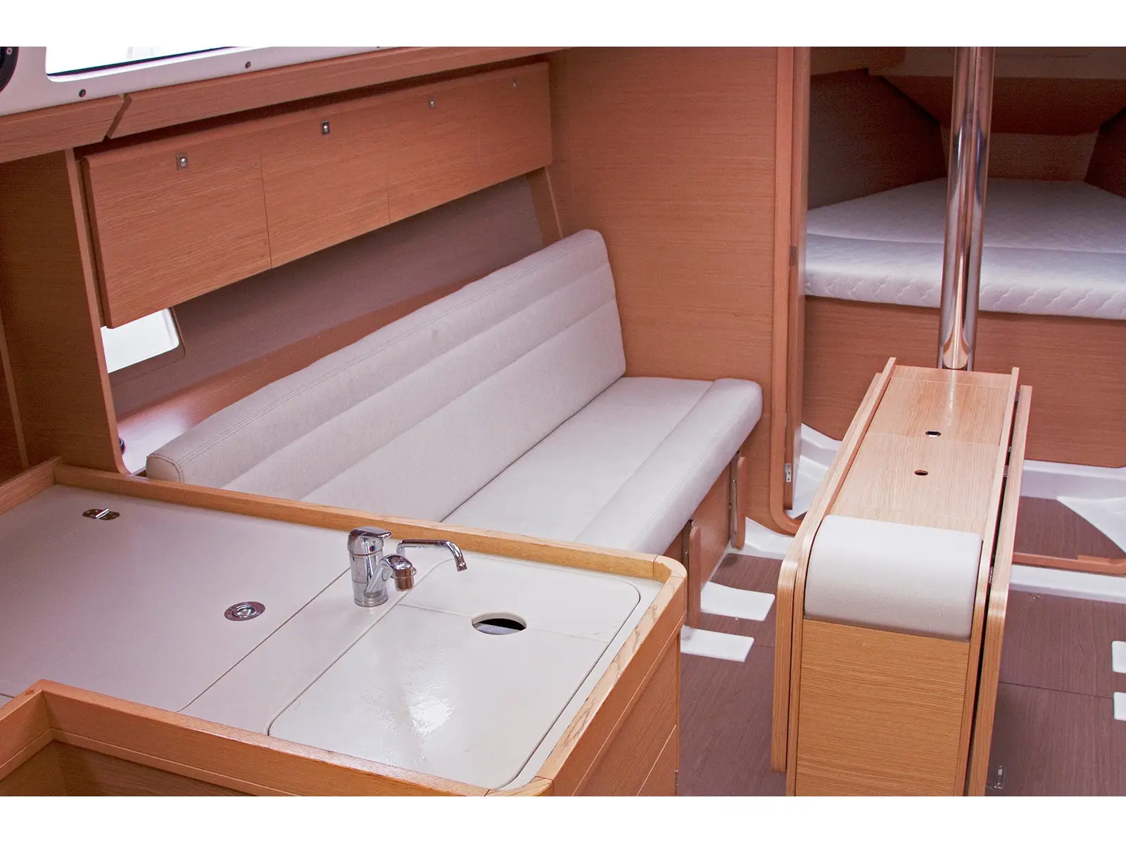 Alcyone, Interior image