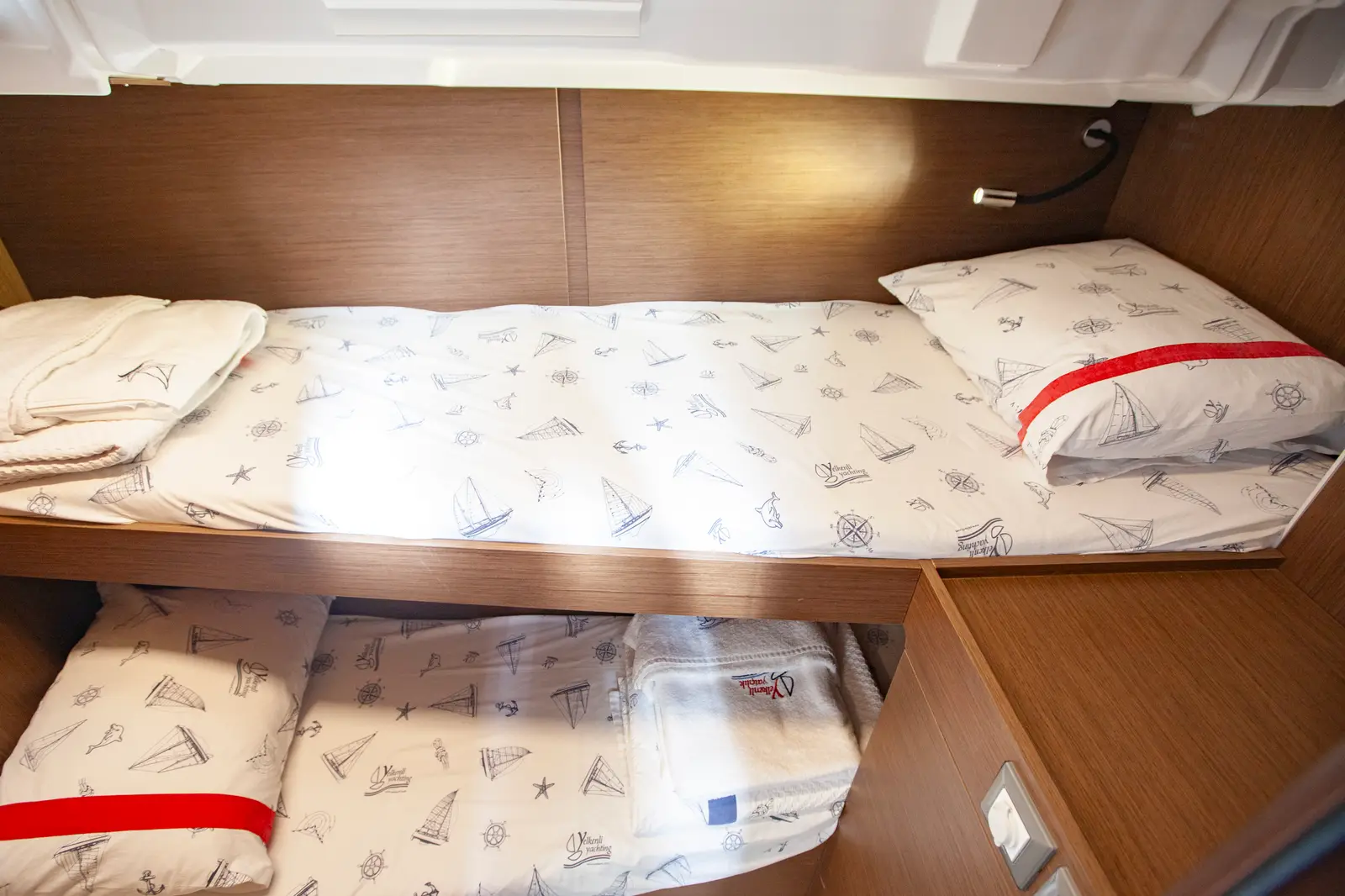 BreezY, Bunk Bed Cabin