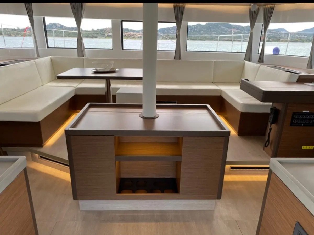 Dreamers, Interior image