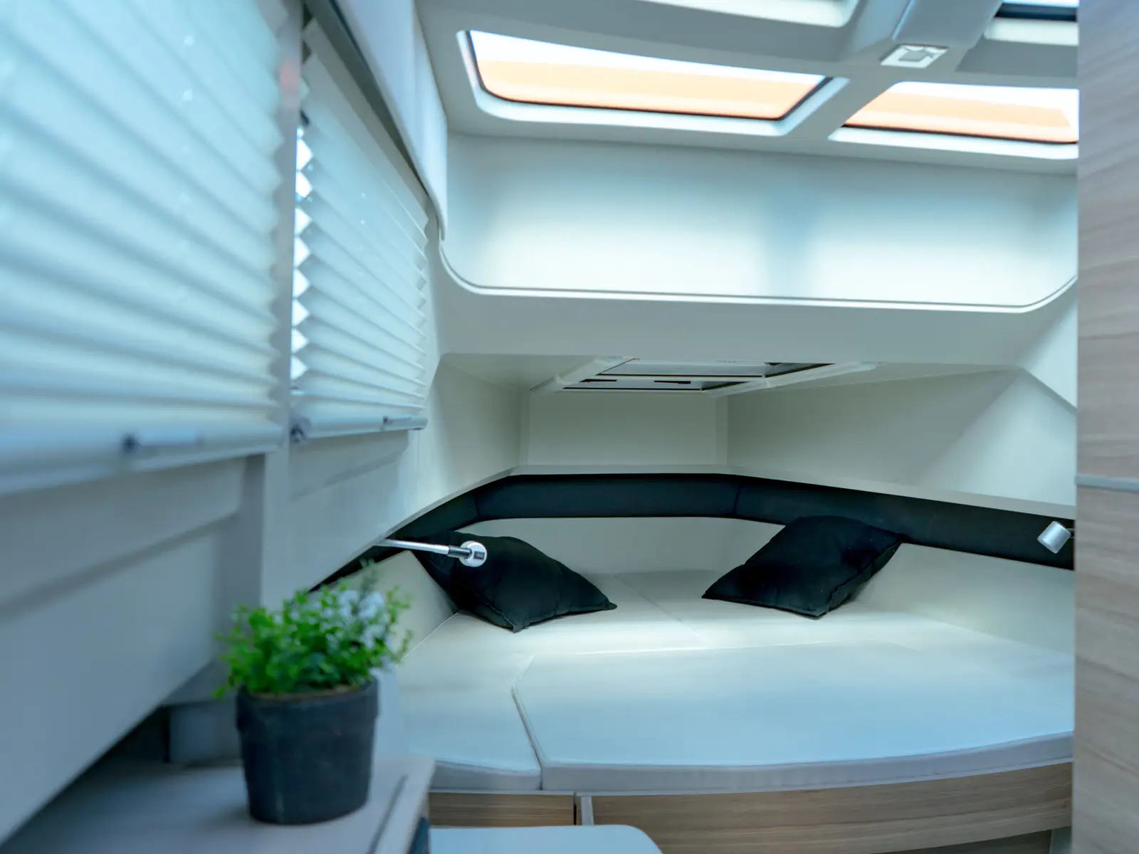 Poseidon, Interior image