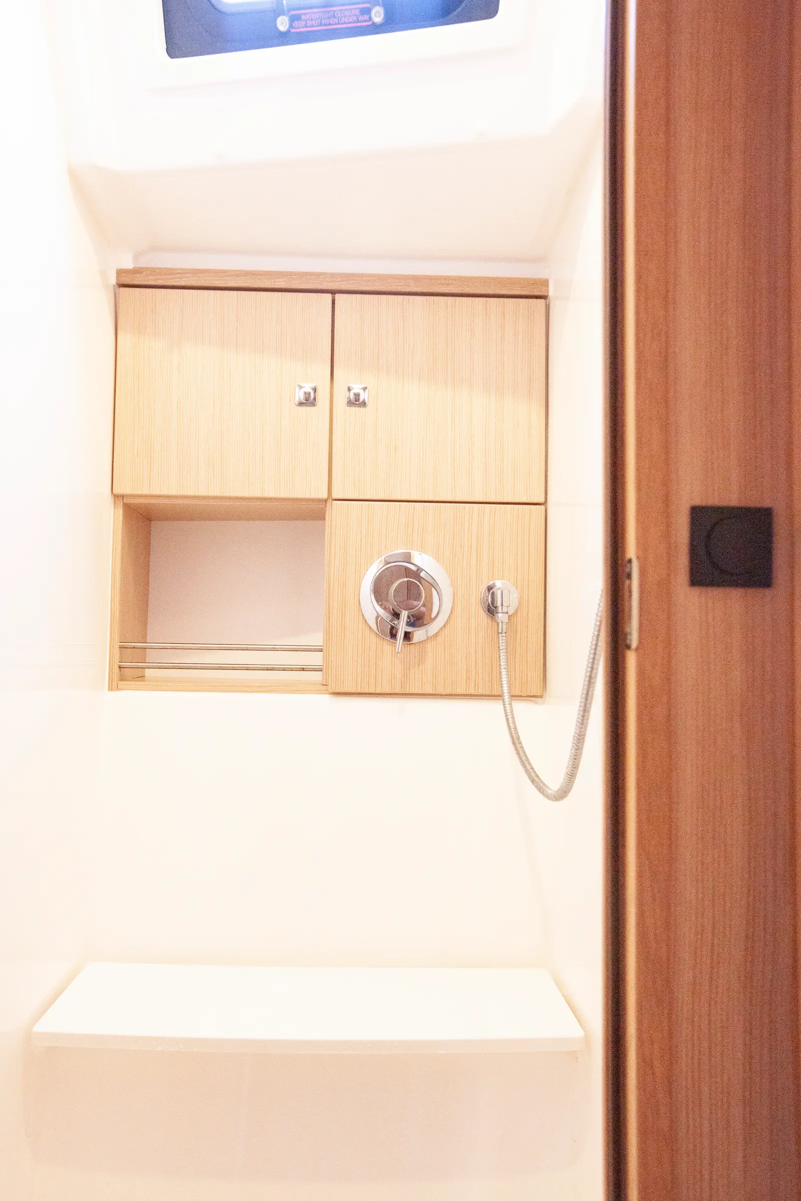 Trex, Front WC