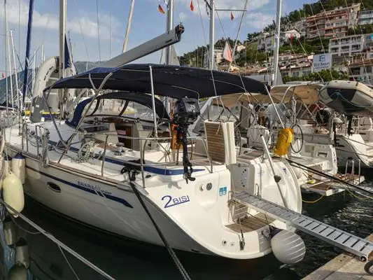 2BiSi, Main image
