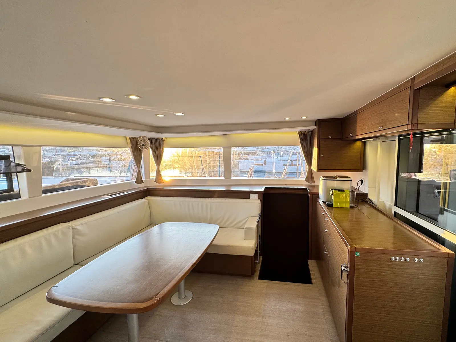 Saga, Interior image