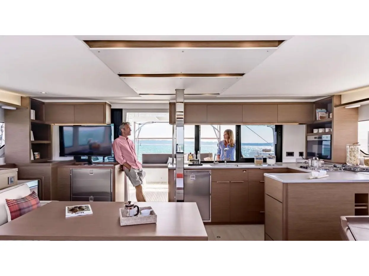 ThalaSea, Interior image
