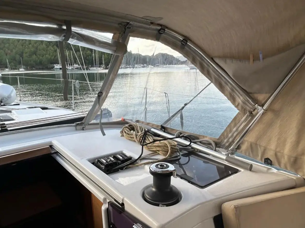 Sail Corvus, photograph 11