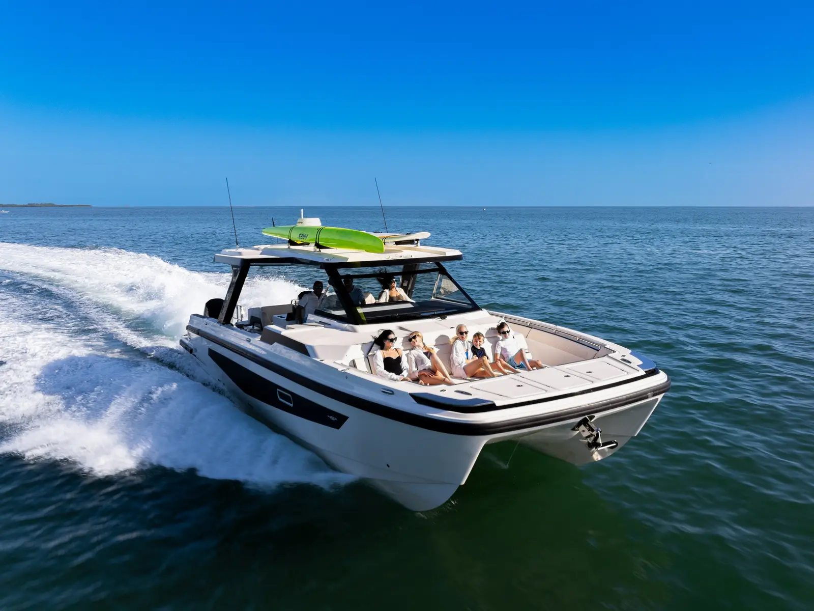 Aquila 45, Main image