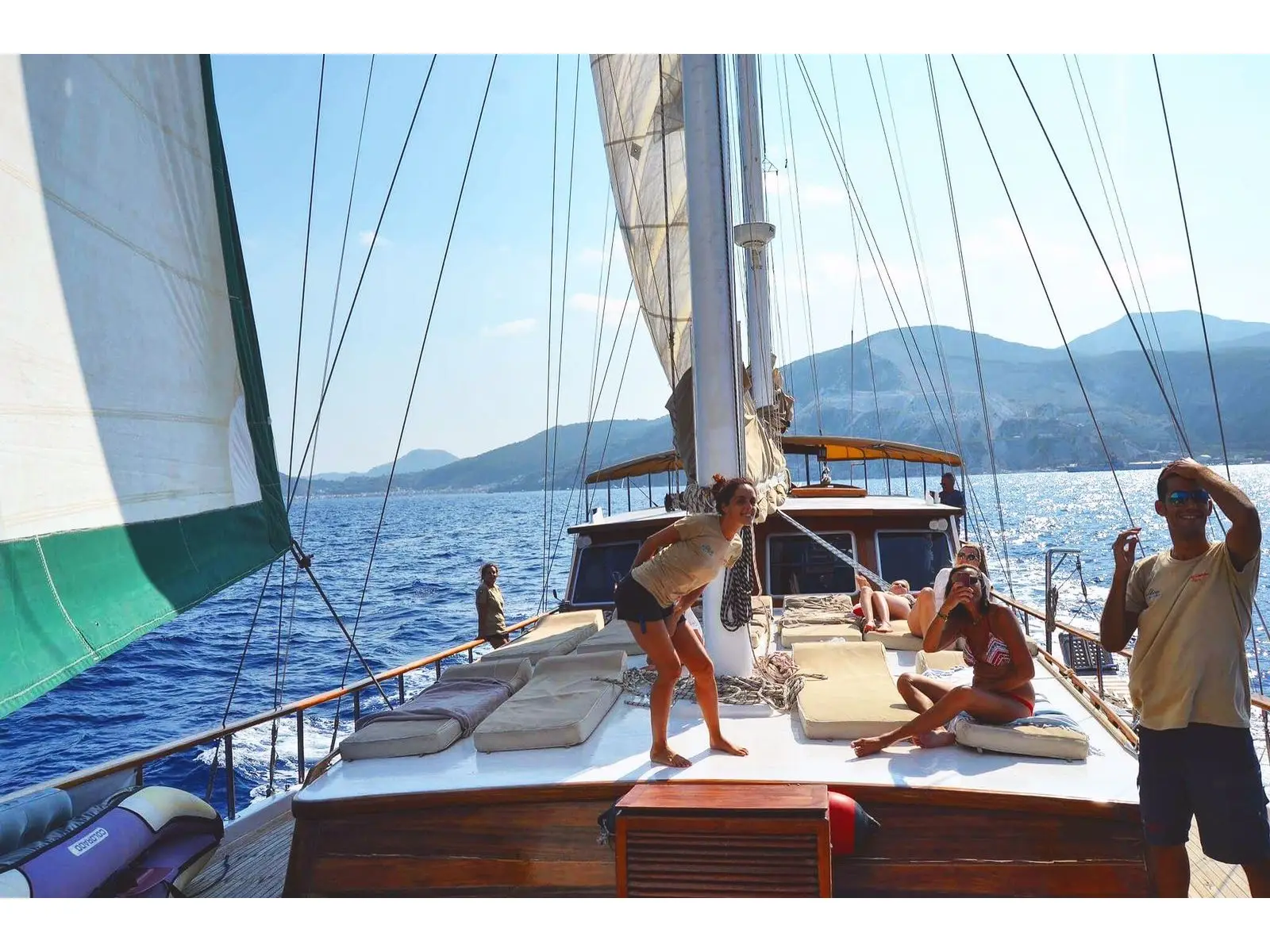 Aeolian Island Cabin 3, Main image
