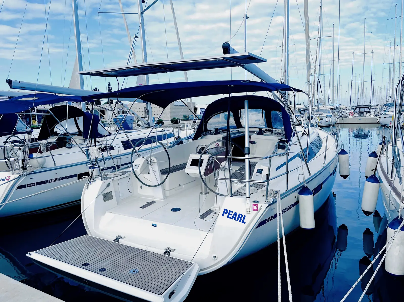 Pearl, Main image