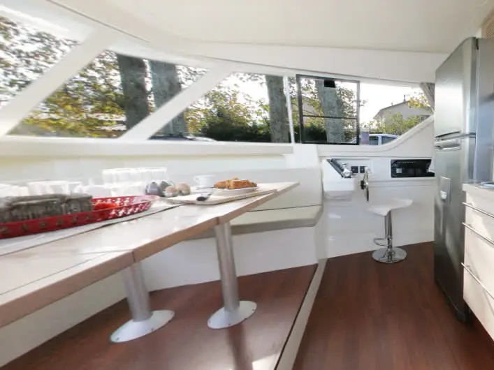 Vision3 - Comfort Plus 18, Interior image