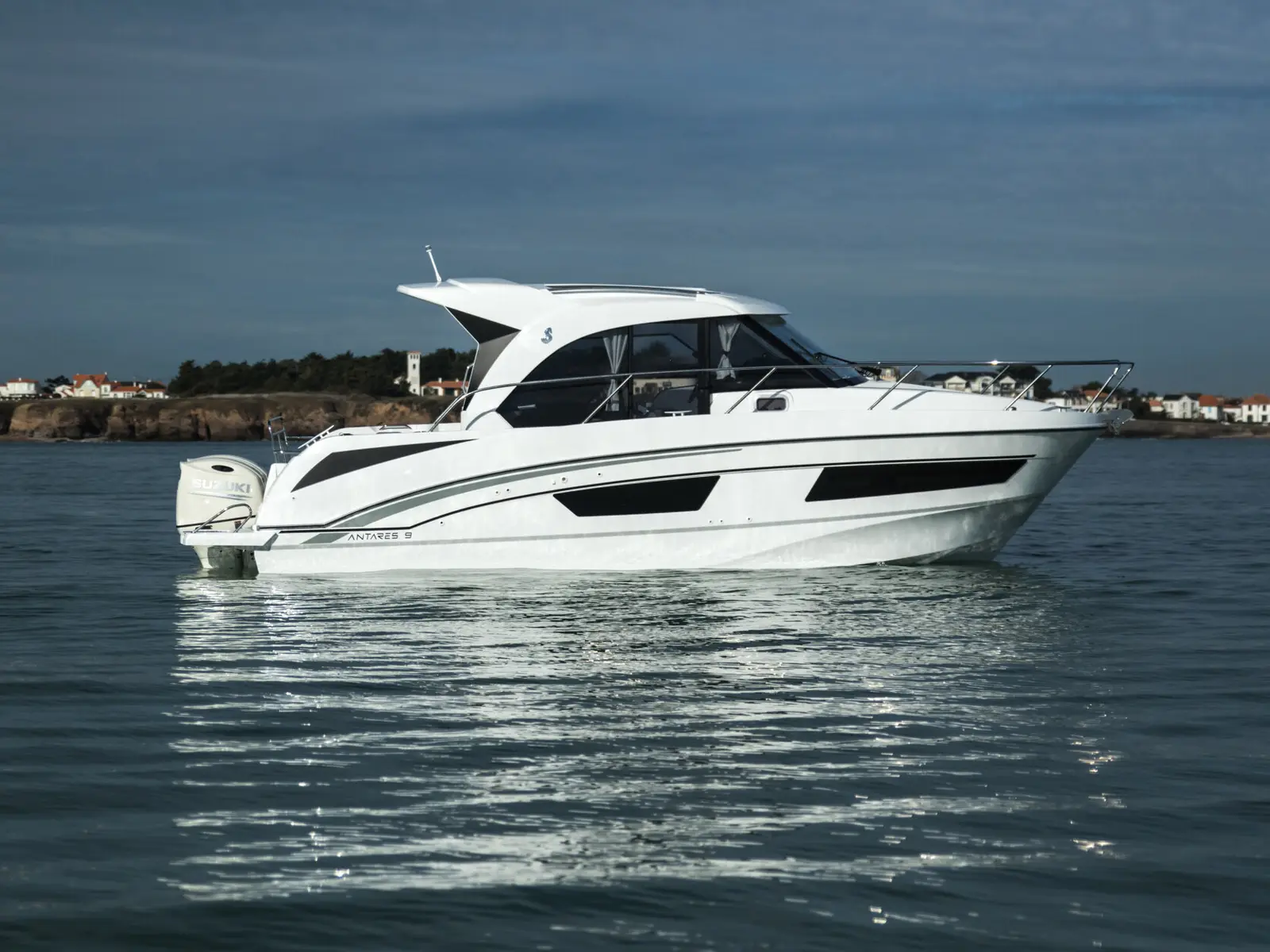 MiniOne, Main image