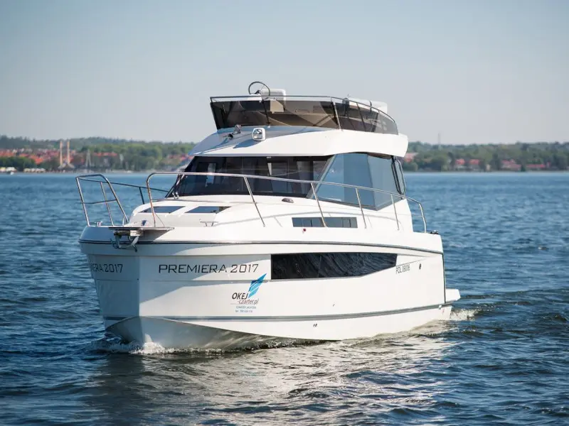Platinum 989 Flybridge (Premiera), photograph 6
