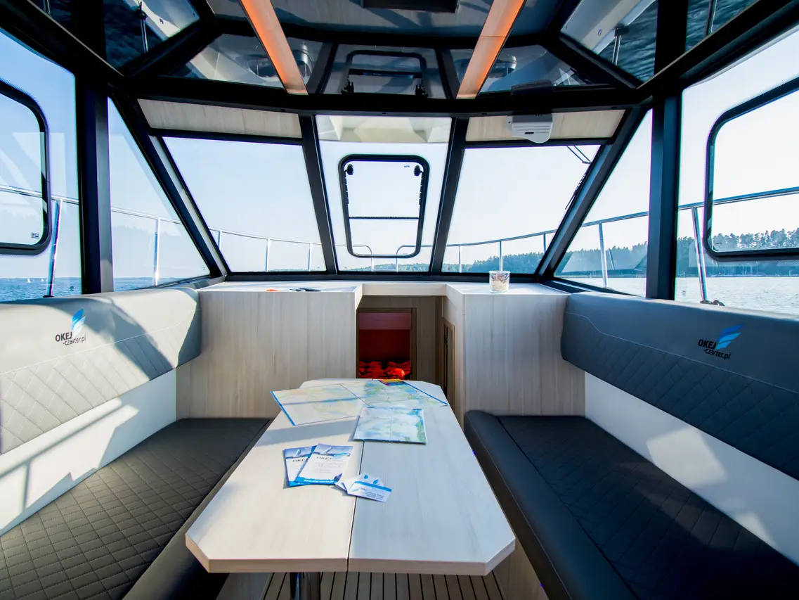 Futura 40 Grand Horizon #2, Interior image