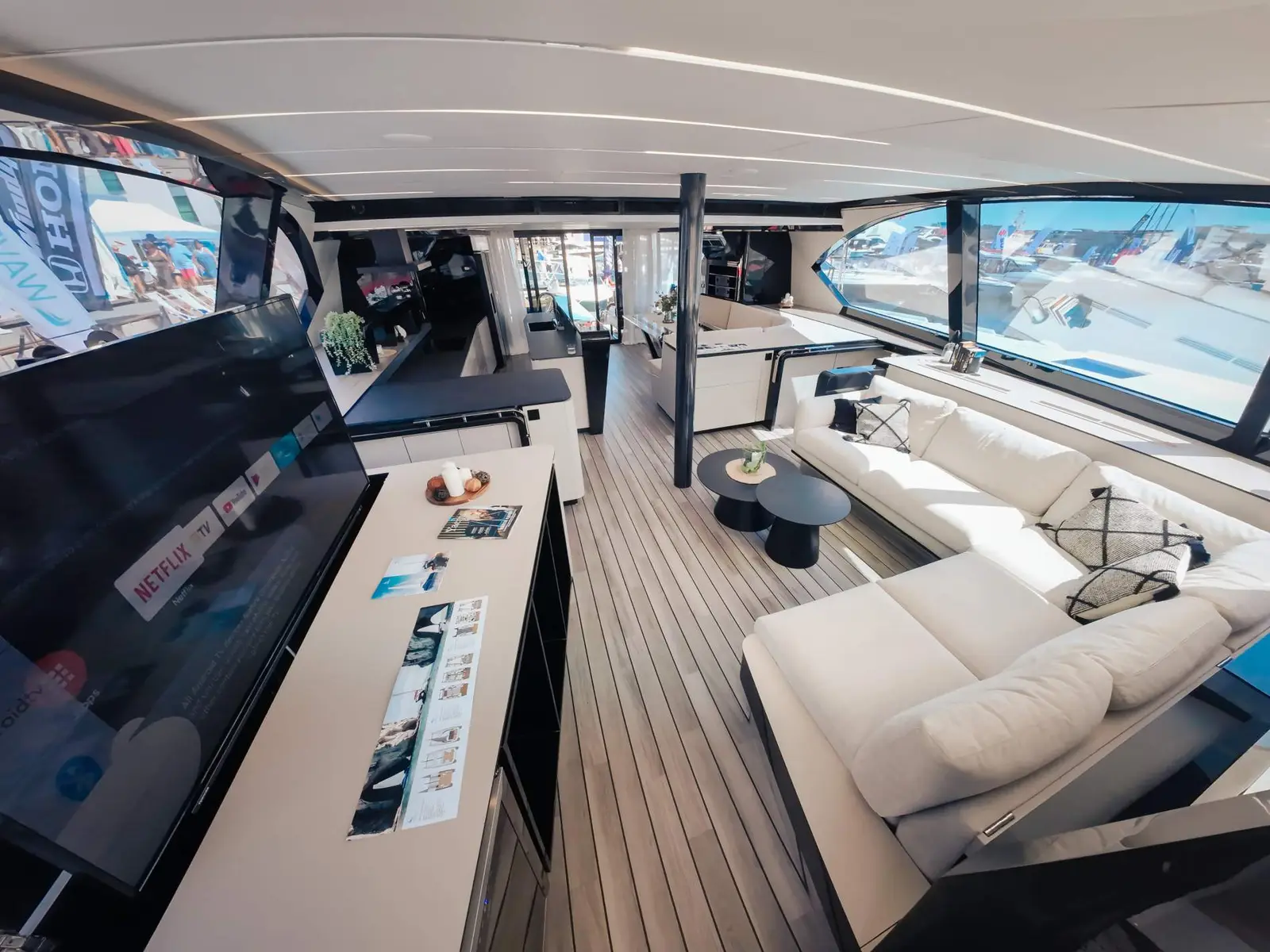 Summer, Interior image