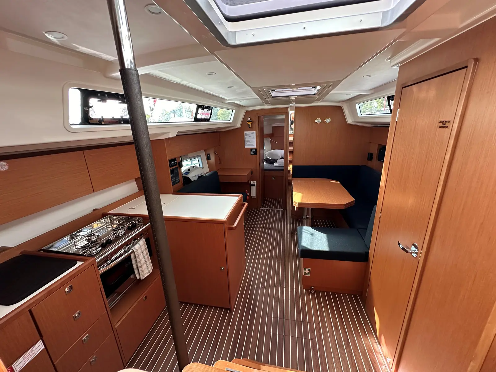 S/Y Sienna, photograph 7