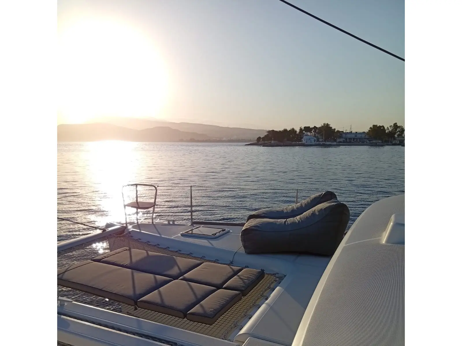 Seaker, Main image