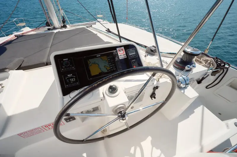 Zuzo 2, Lagoon 450