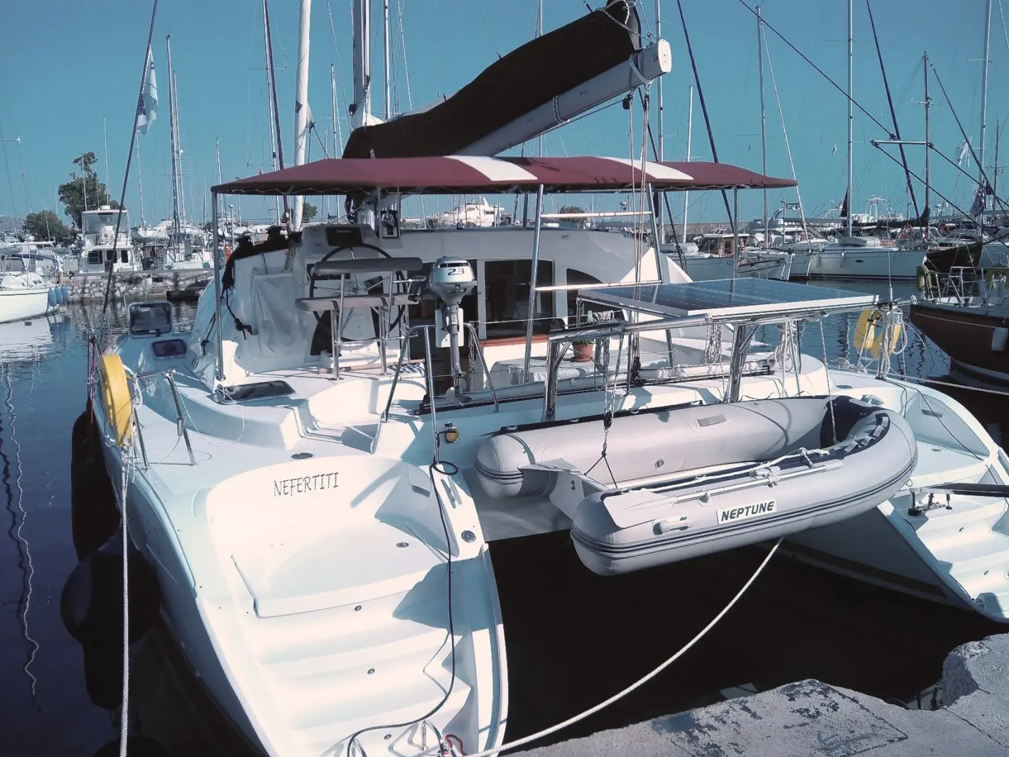 NEFERTITI, Lagoon 380 S2