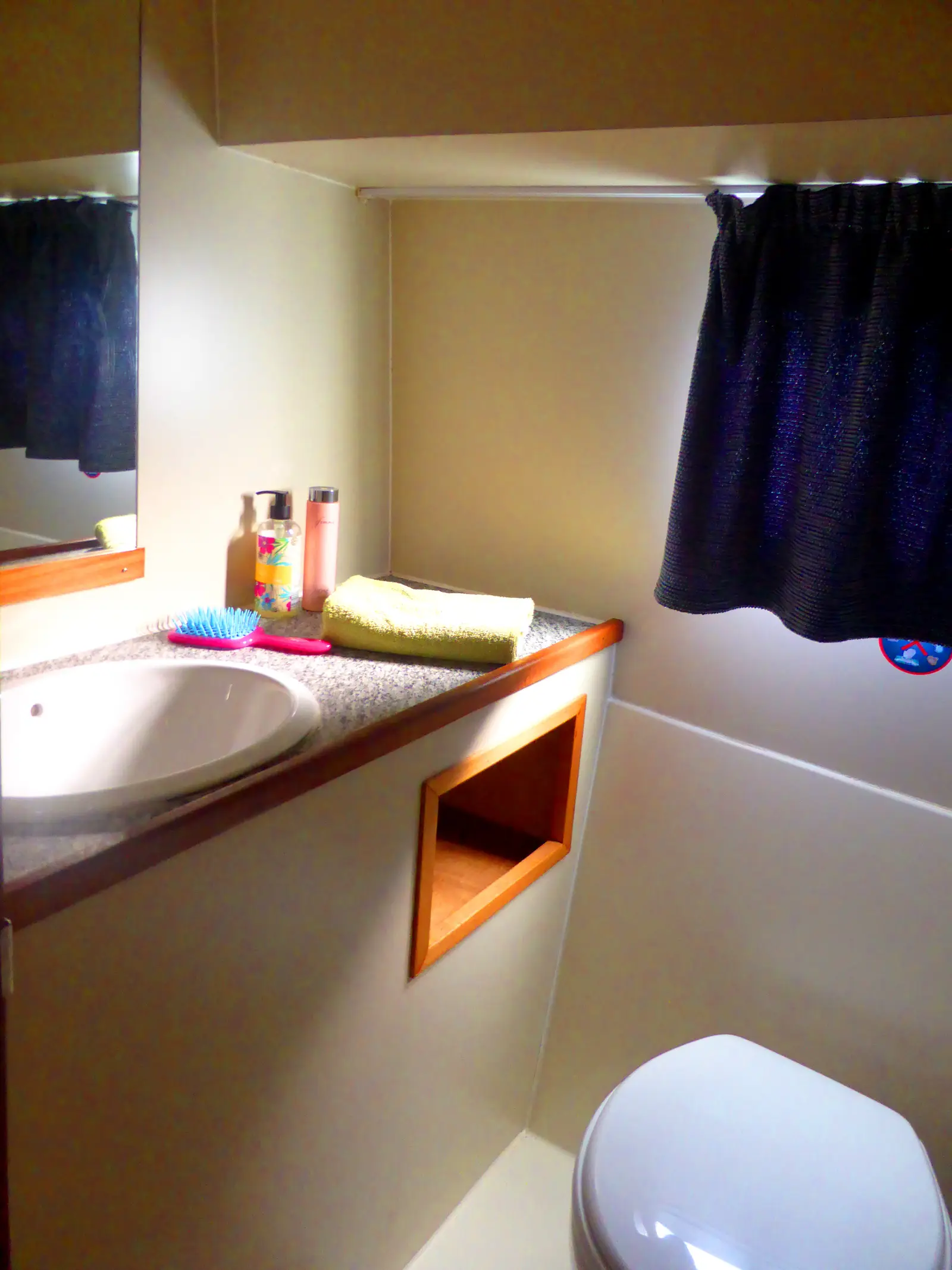 NCF Suite, photograph 8