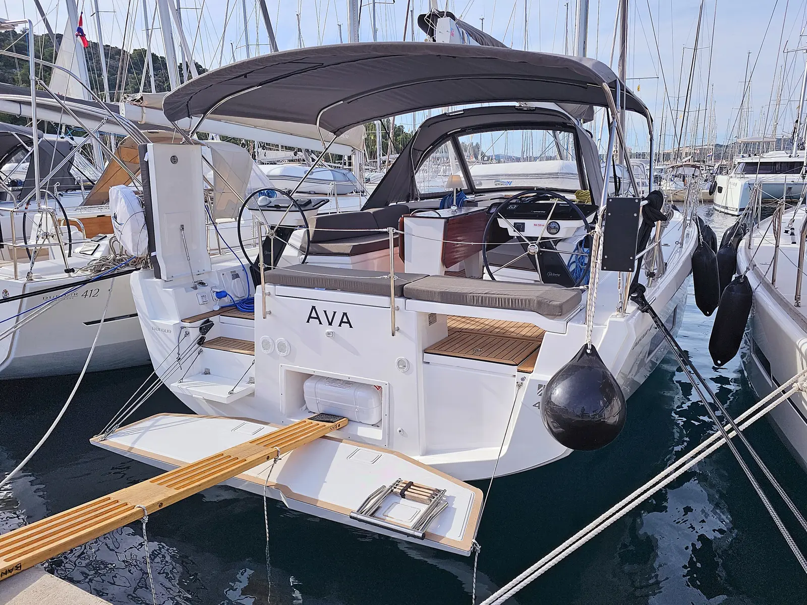 Ava (A/C & gen), foto 52