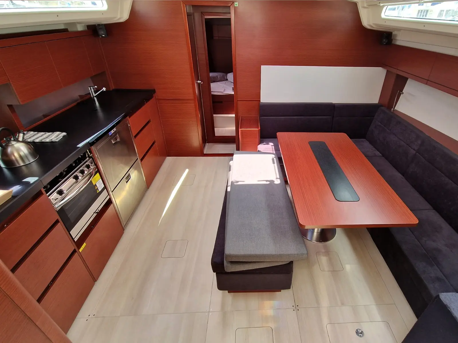 Aktea, Interior image