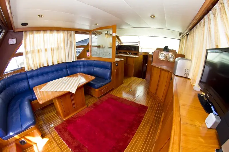 Relax , Interior image