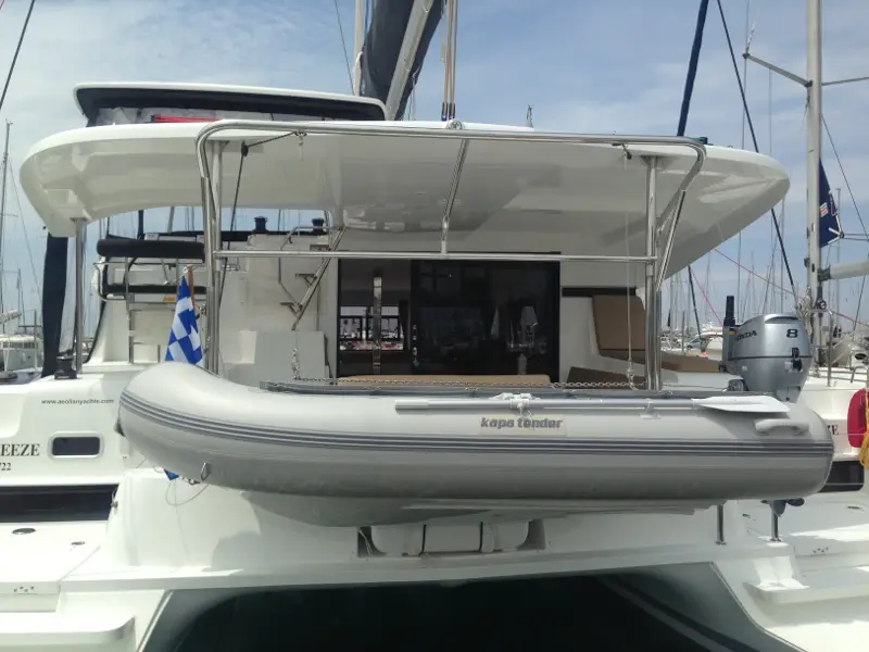 Aeolian Breeze, Lagoon 42