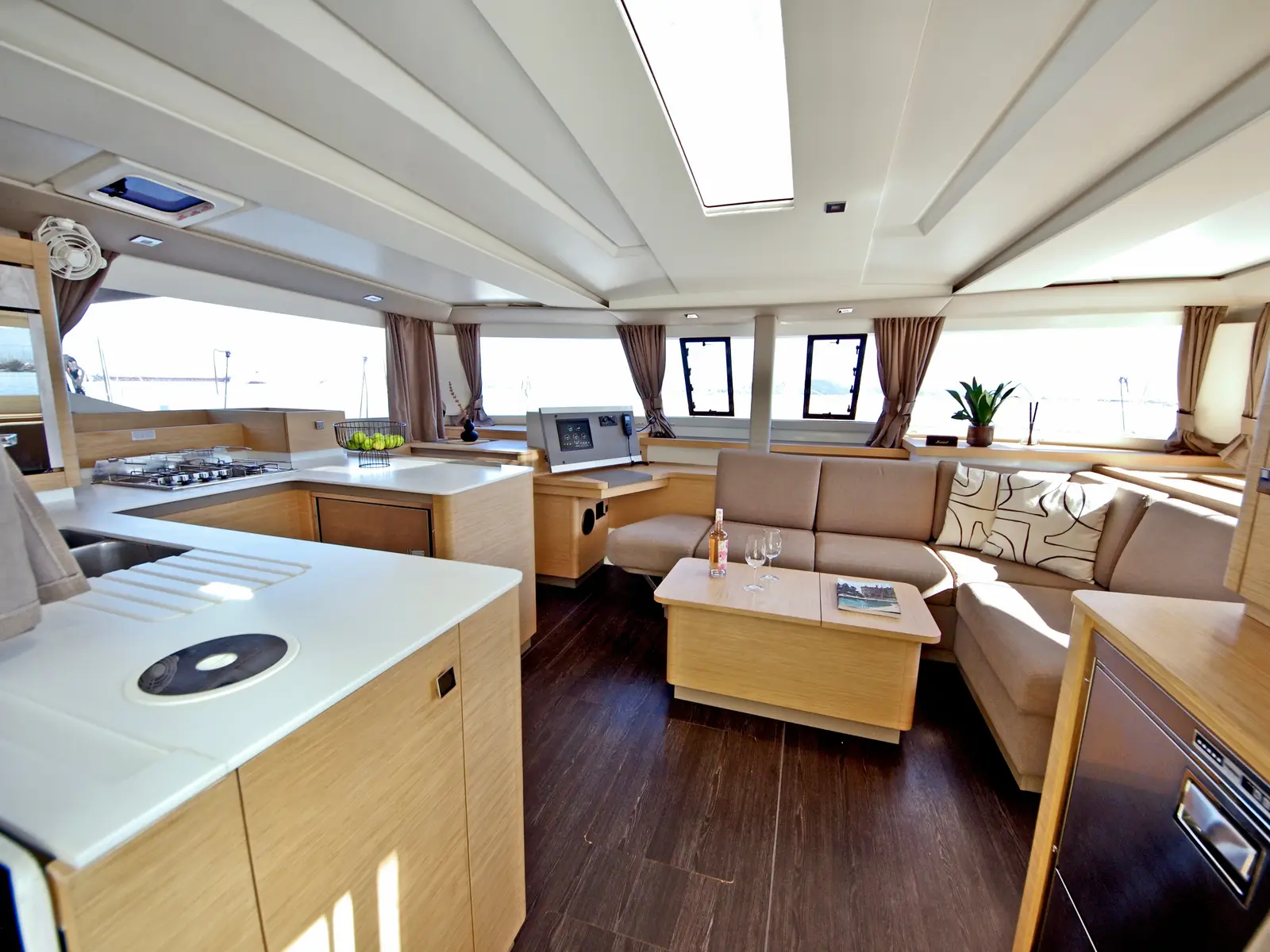 Bellmar, Interior image