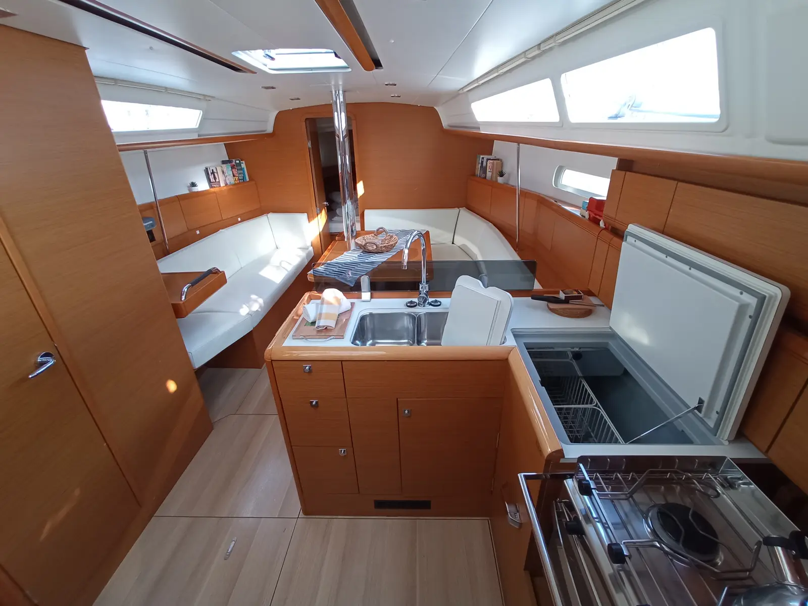 Fearless, Interior image