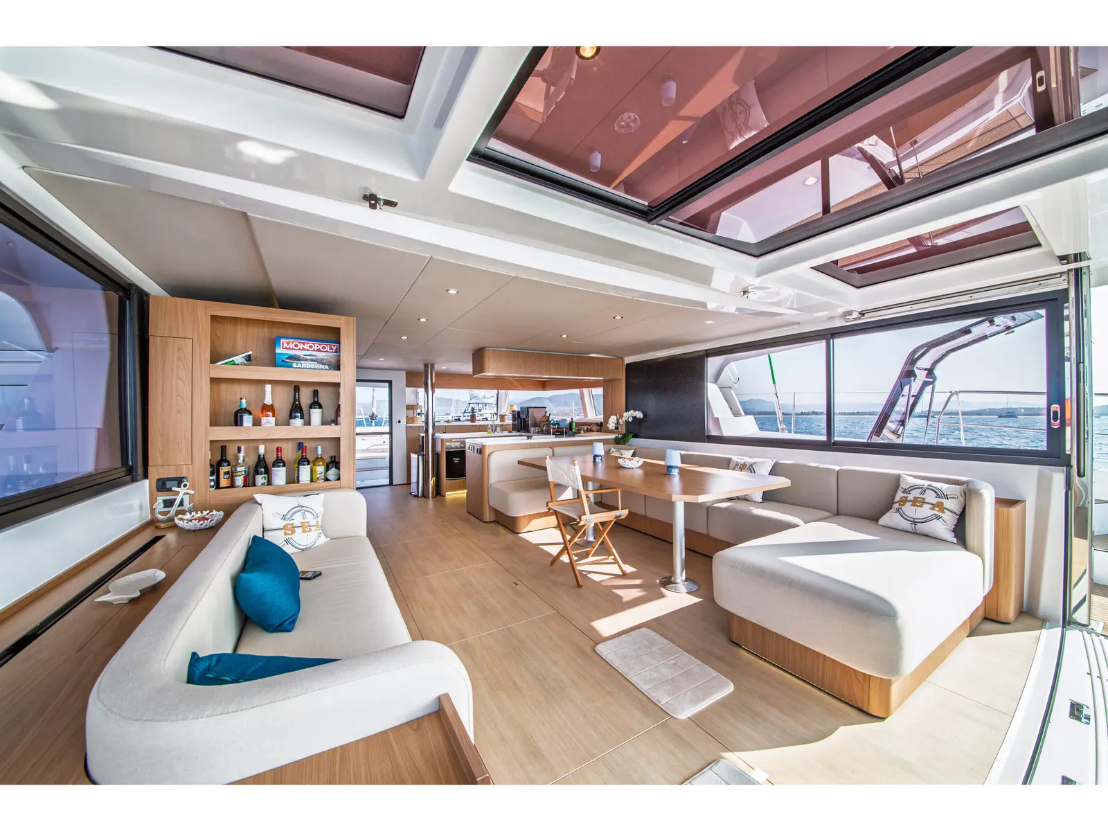 Puma, Interior image
