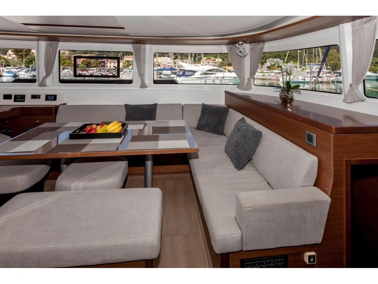 Our Dream, Interior image