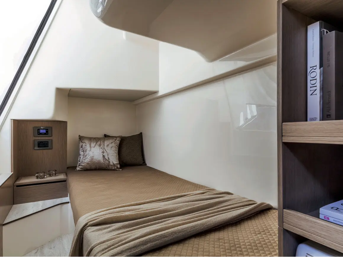 MY WAY, CrewCabin