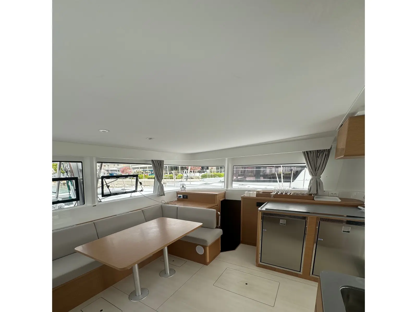 PRINCESS RITA, Interior image