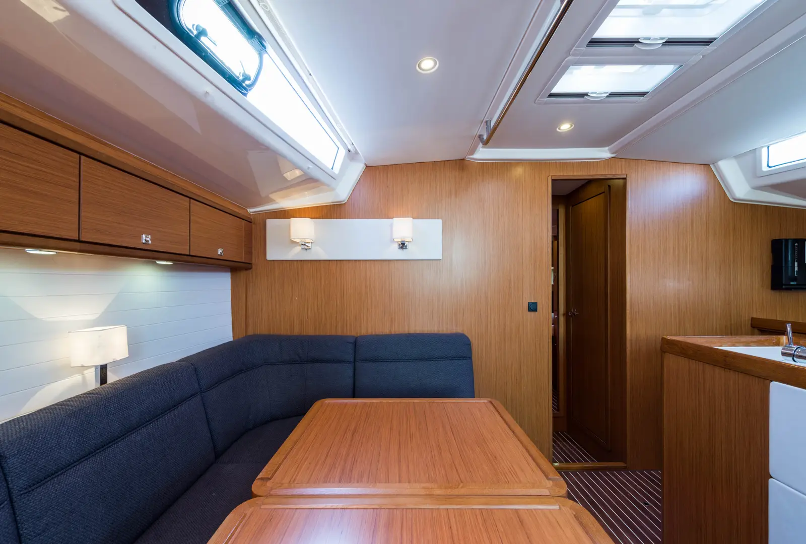 Breathless, photograph 72