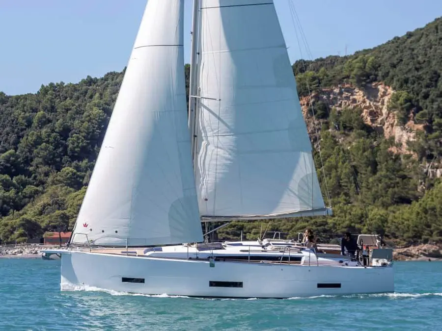 Mitoalla, Dufour 390