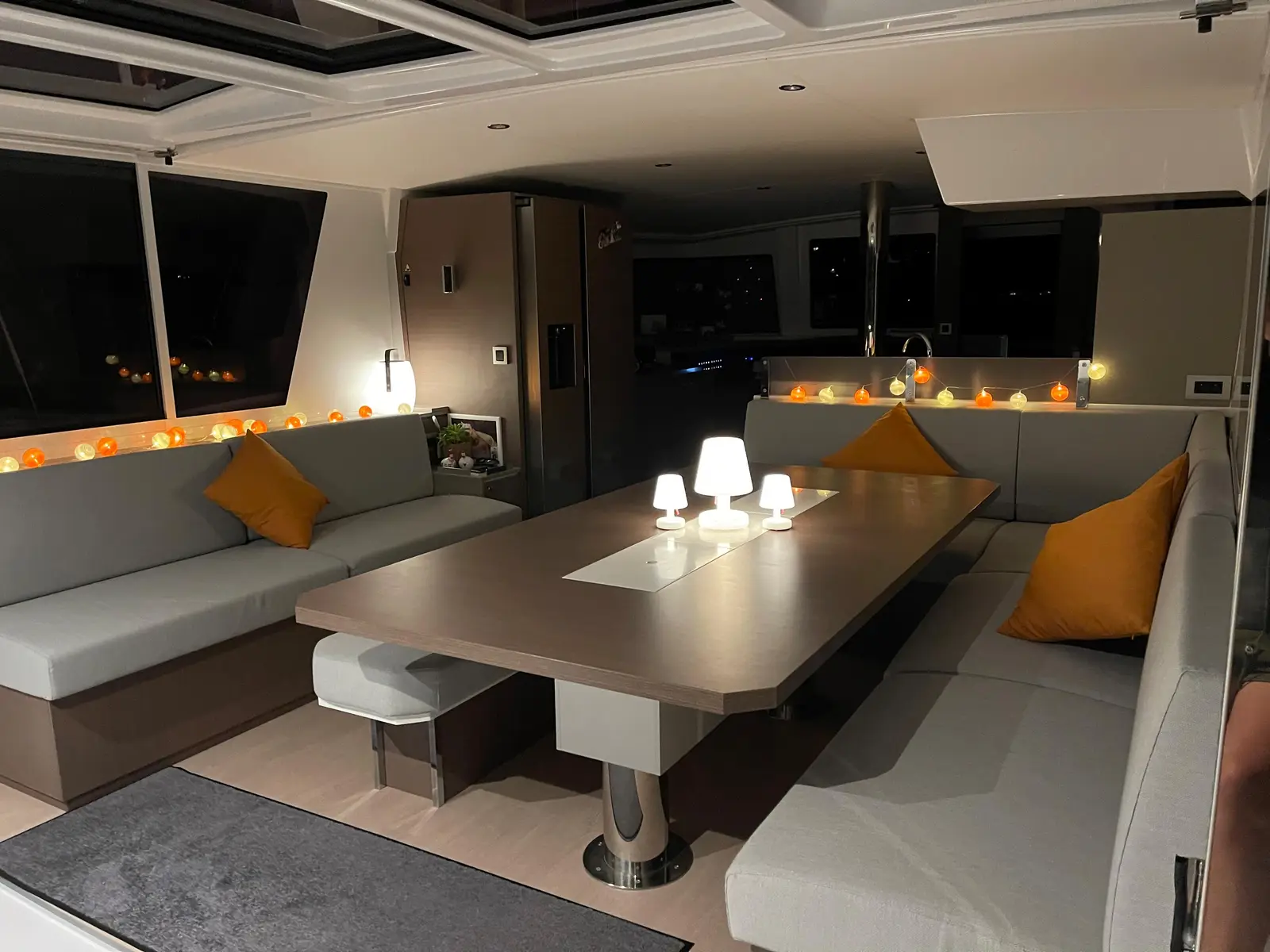 Vitamine, Interior image