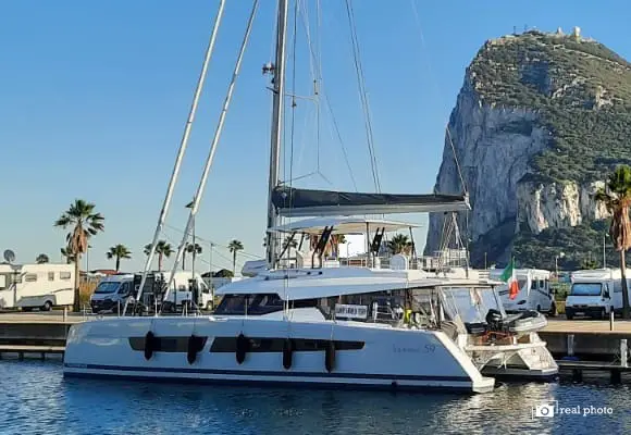 Maurice - Luxury Catamaran, A/C, Generator, Water maker, photograph 7